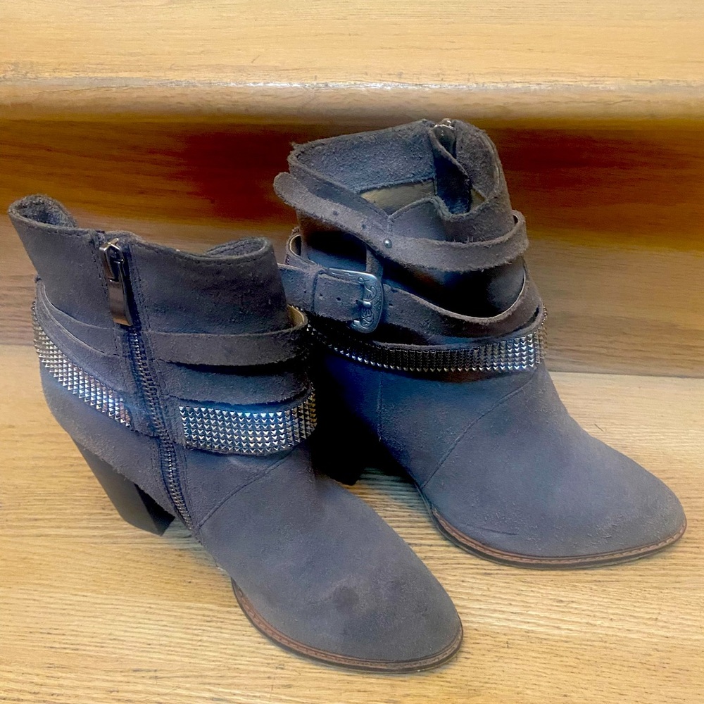 Nine West suede grey booties with silver embellishment.